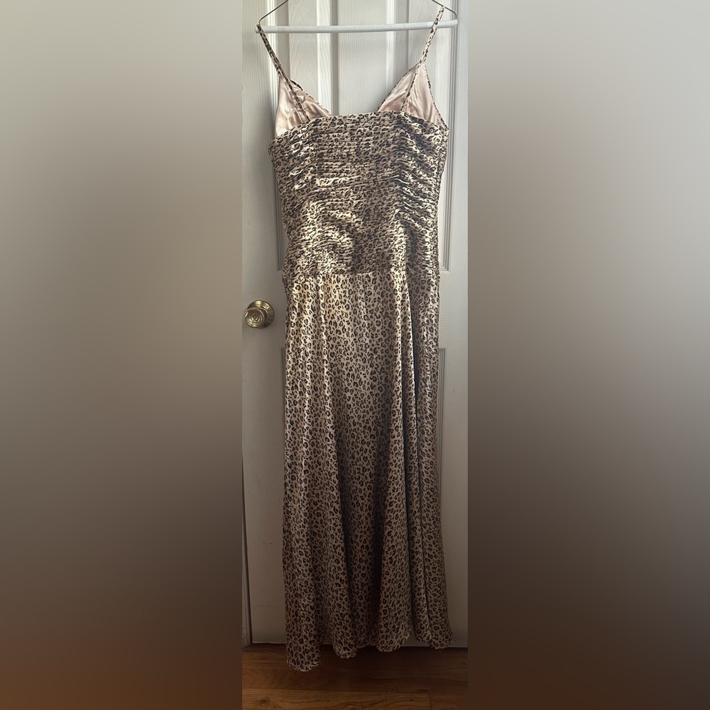 Leopard Print Gown With Matching Shawl - image 5